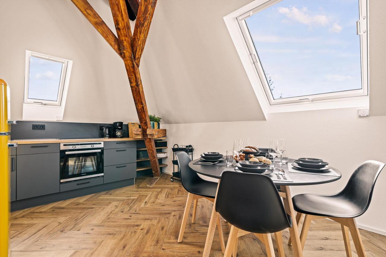 Maisonette-Wohnung Mit Freigelegtem Fachwerk Meckenbeuren Exterior photo